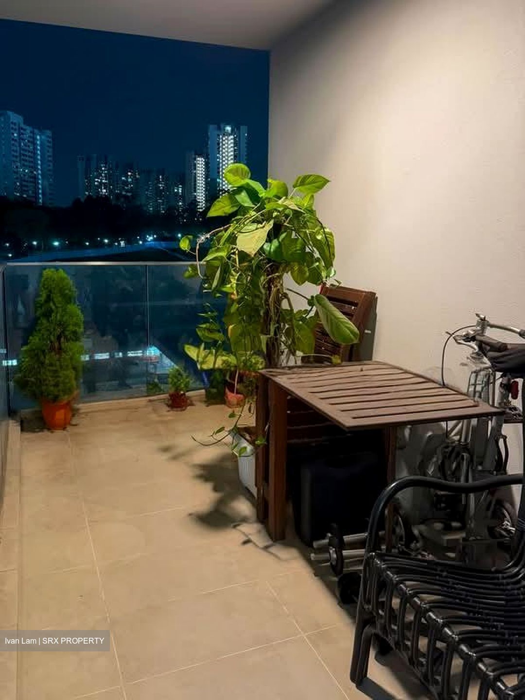 Centro Residences (D20), Condominium #595076211